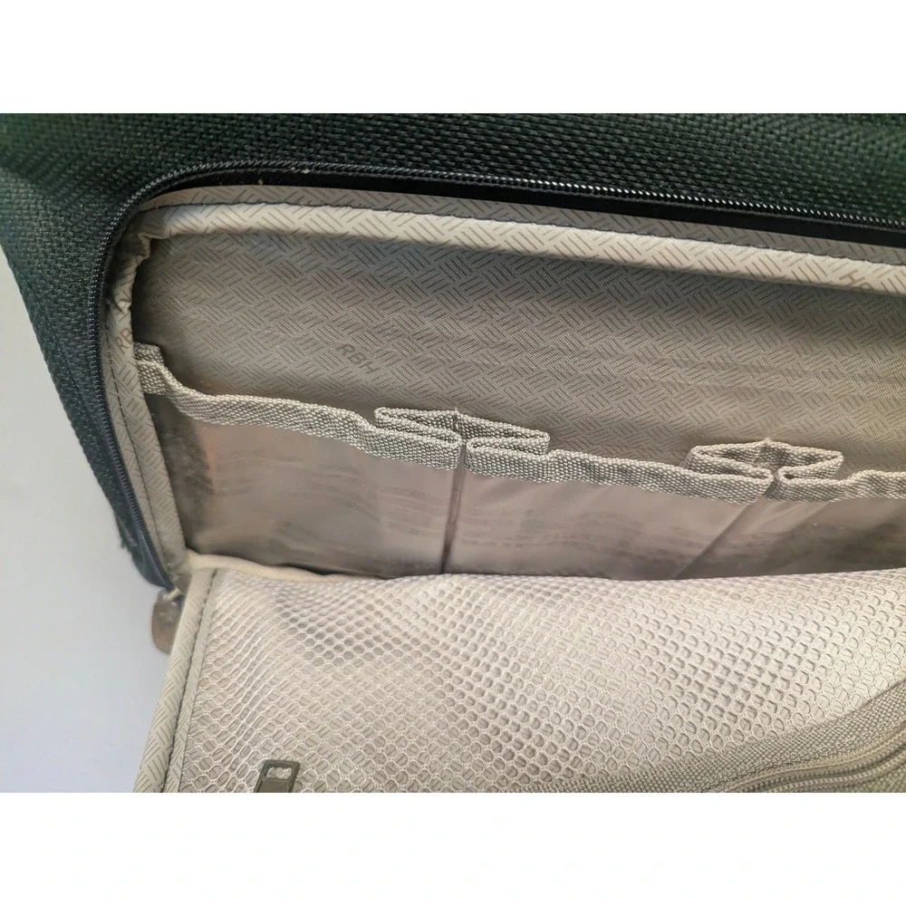 Vintage Ricardo Beverly Hills Green Travel Bag Carry On Shoulder Bag 76552